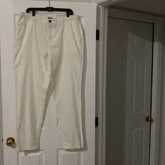 Men’s White Pants - Picture 2 of 5